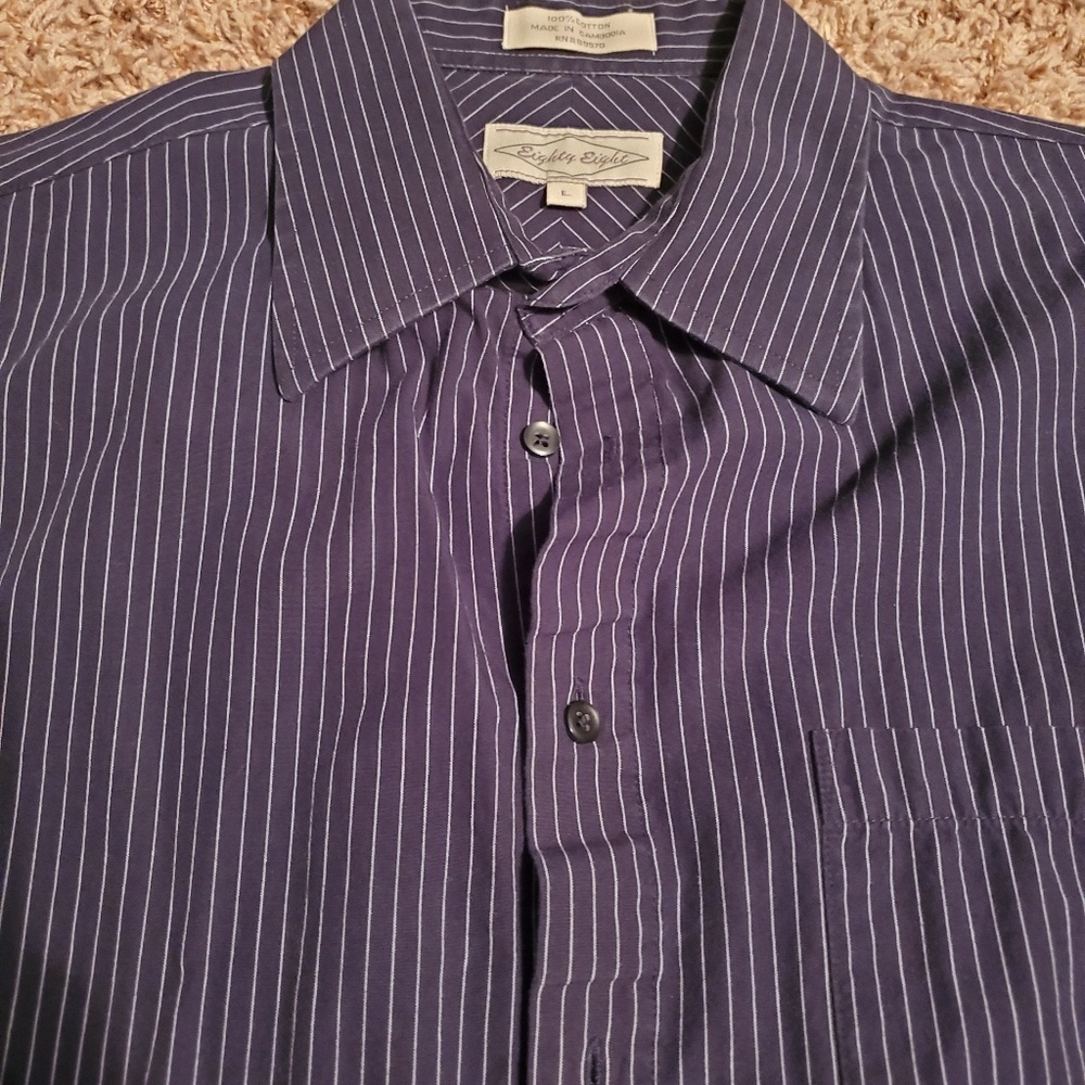 Button down - Picture 1 of 3